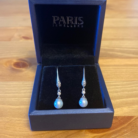 Pearl drop earrings - Picture 2 of 2